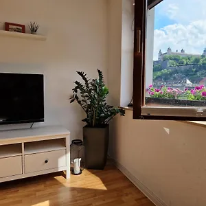 Apartment Fewo Alte Mainbrücke, Würzburg