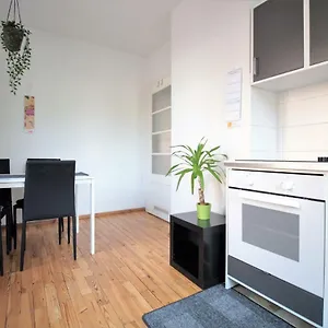 Apartment Charming 3-bedroom With Parking Lot, Würzburg